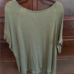 Bobeau Short Sleeve Olive Lite Sweater